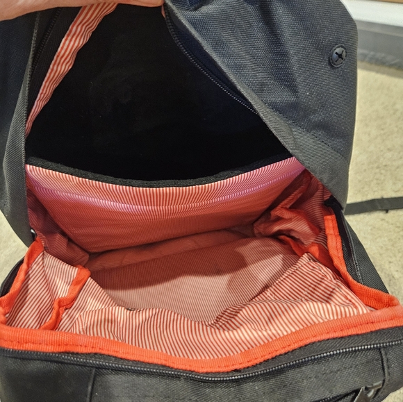 Herschel Supply Company Black and Tan Backpack - Picture 6 of 8